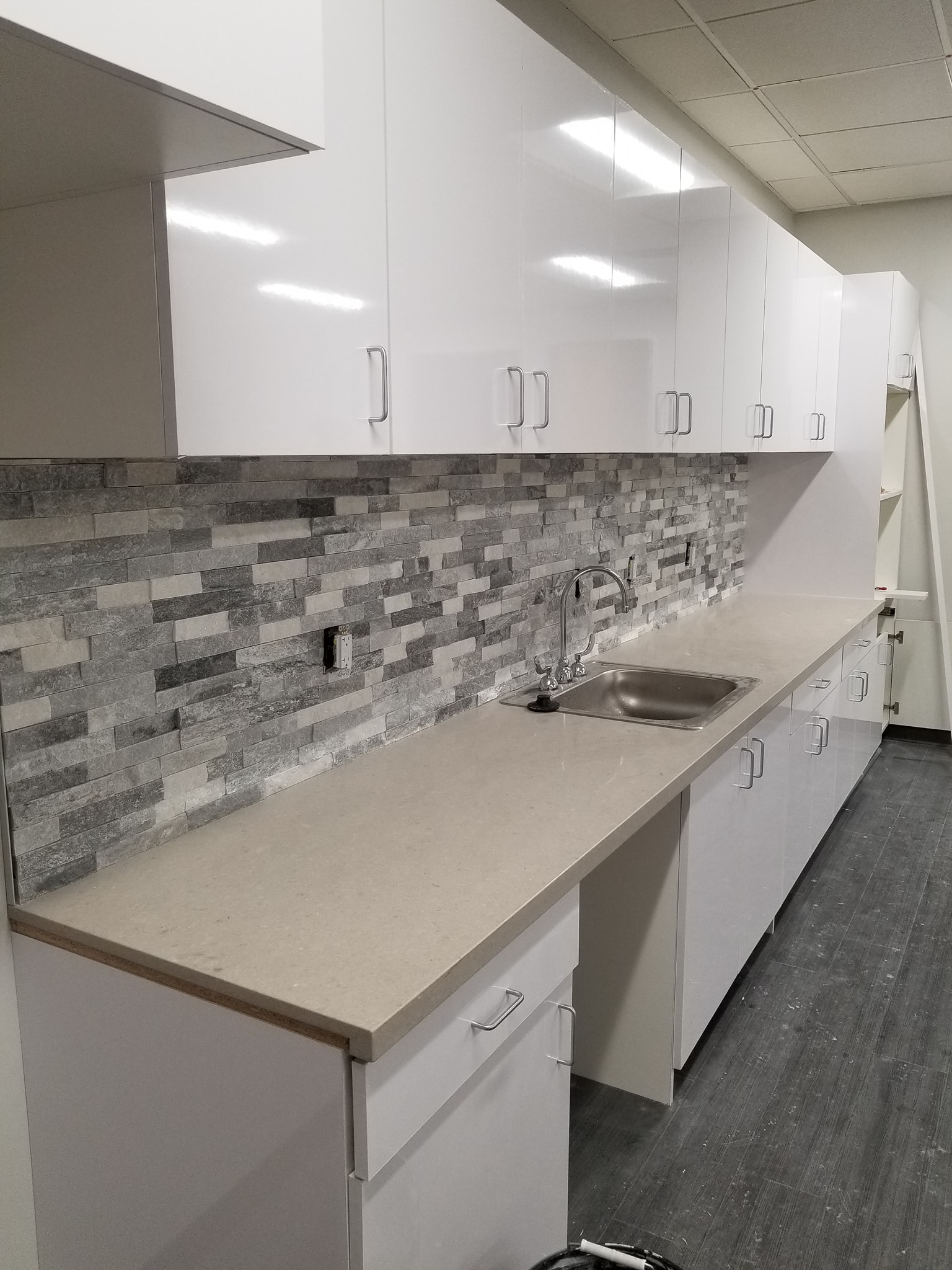 Above & Beyond Countertops LLC Image