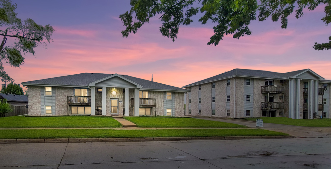 Sunset Square - Ankeny, IA
