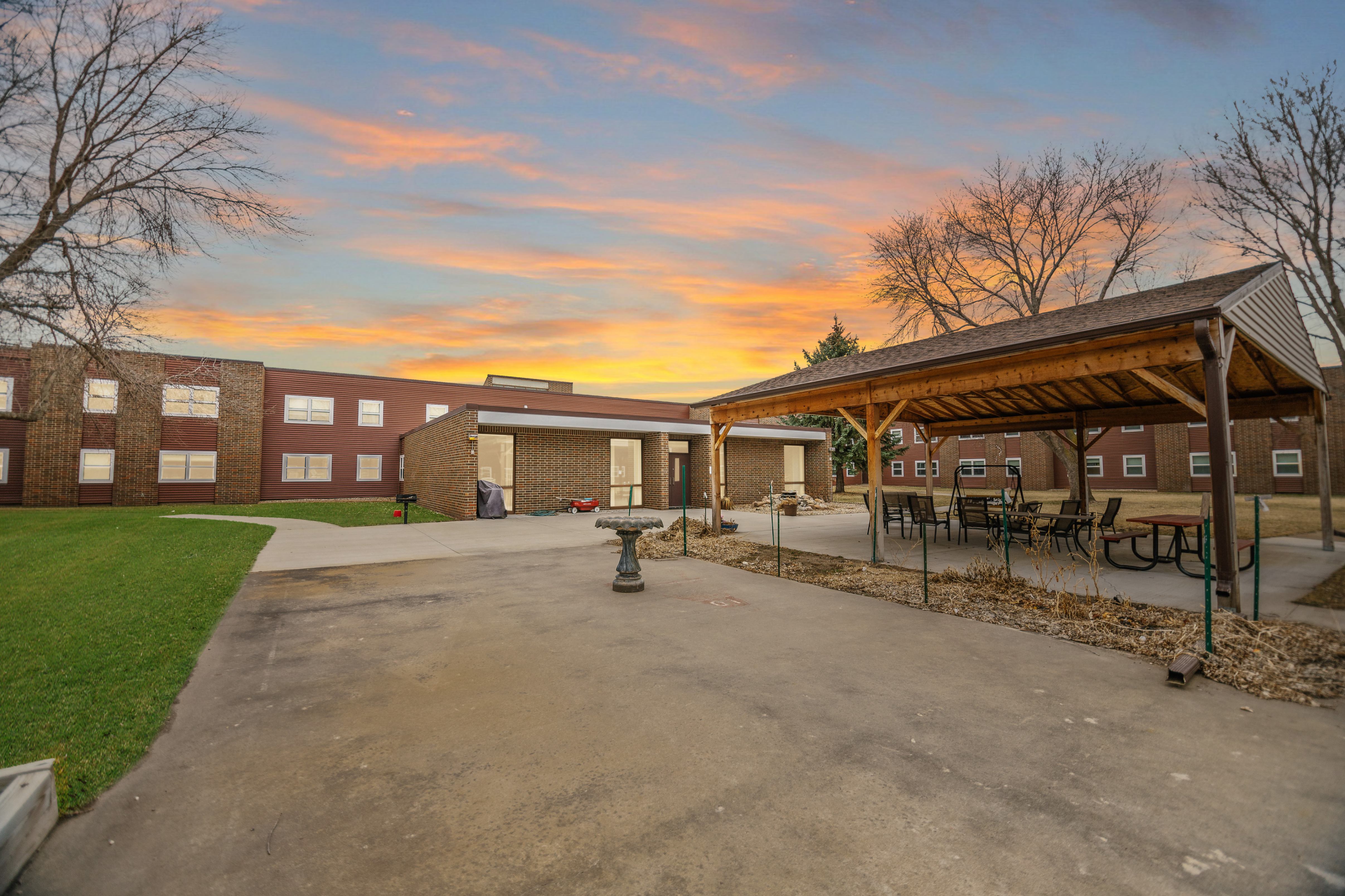 Meadowlawn Plaza Apartments - Mitchell, SD