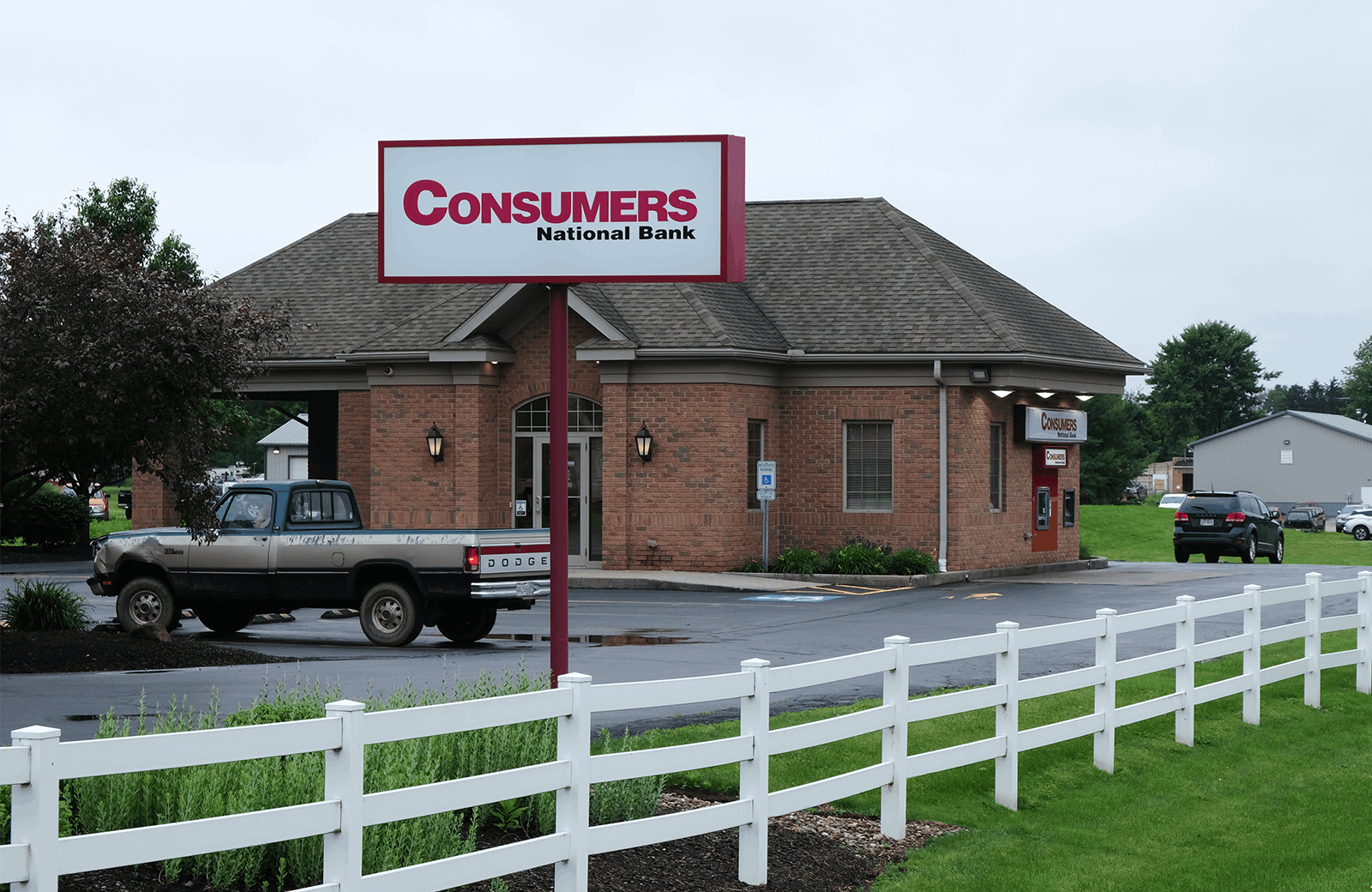 Consumers National Bank Image