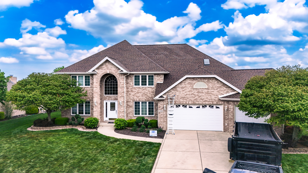 J&amp;P EXTERIORS 1 INC Logo