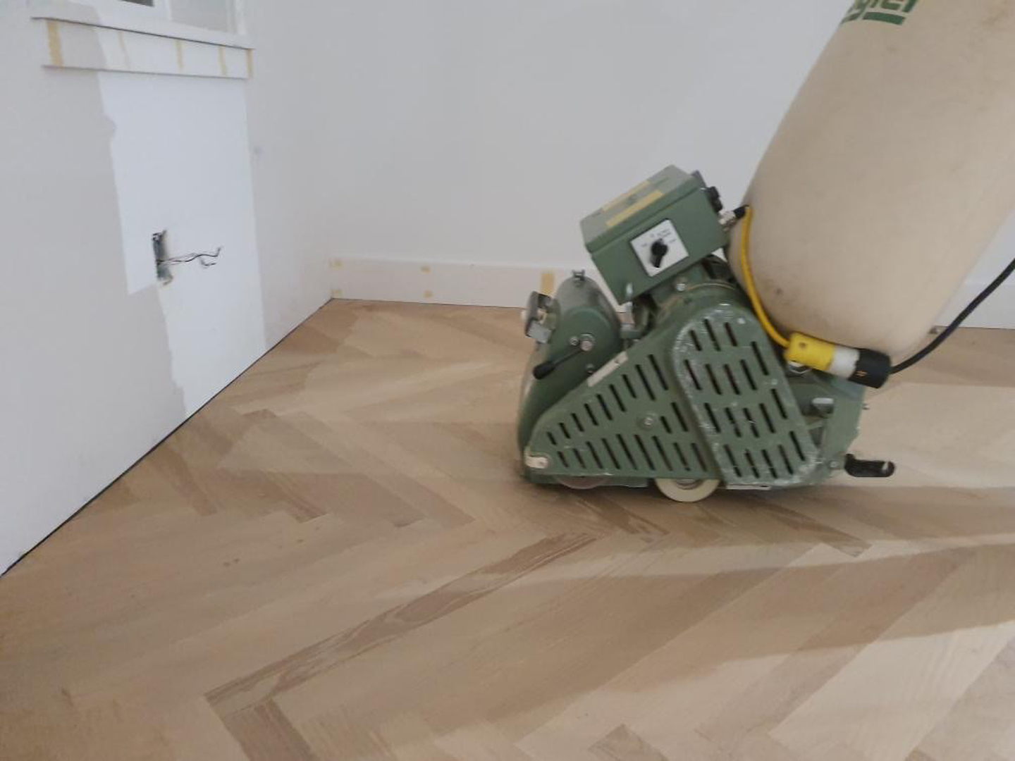 LUKS Construction Image