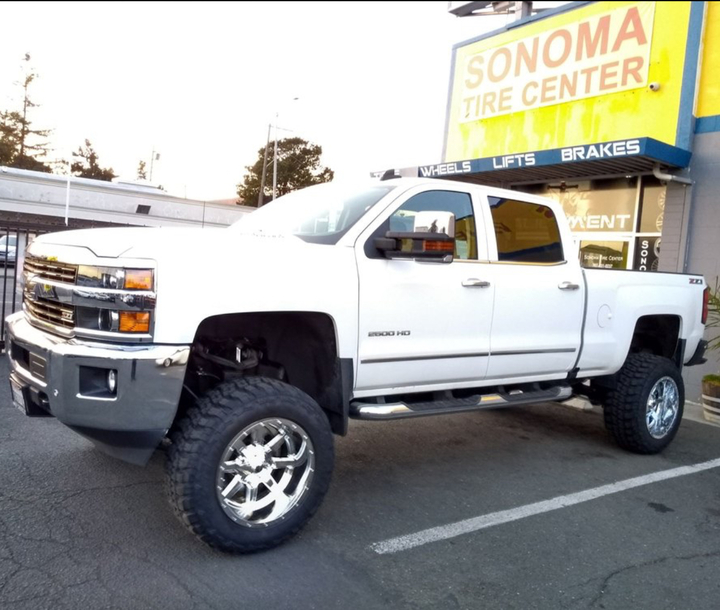 Sonoma Tire Center Image