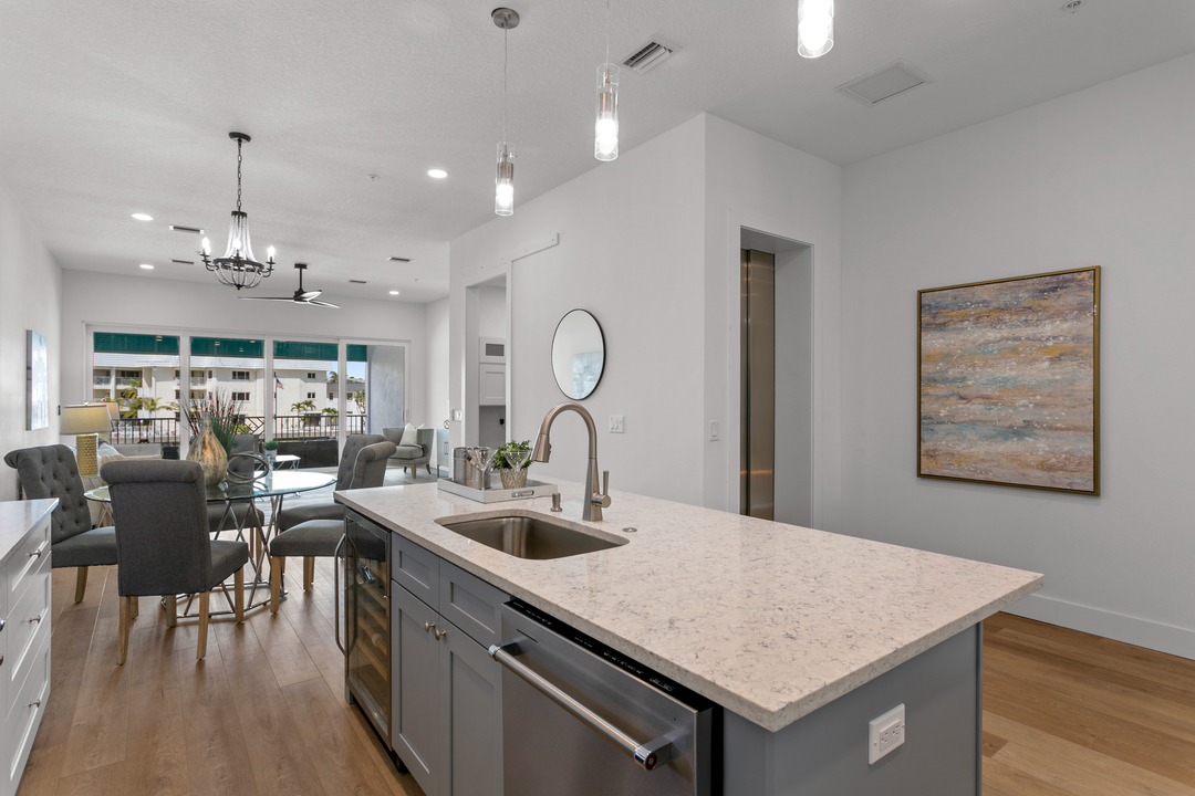 Eureka Showroom and Design Logo