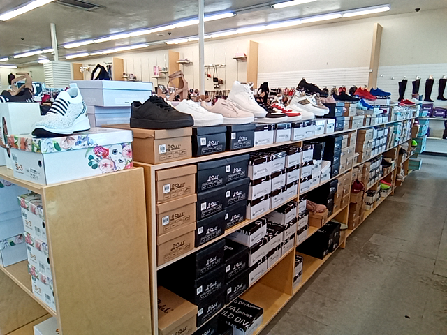 Melrose Family Fashions Image