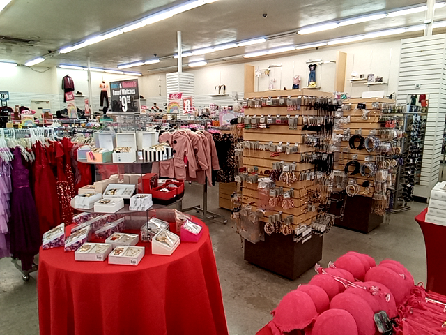 Melrose Family Fashions Image