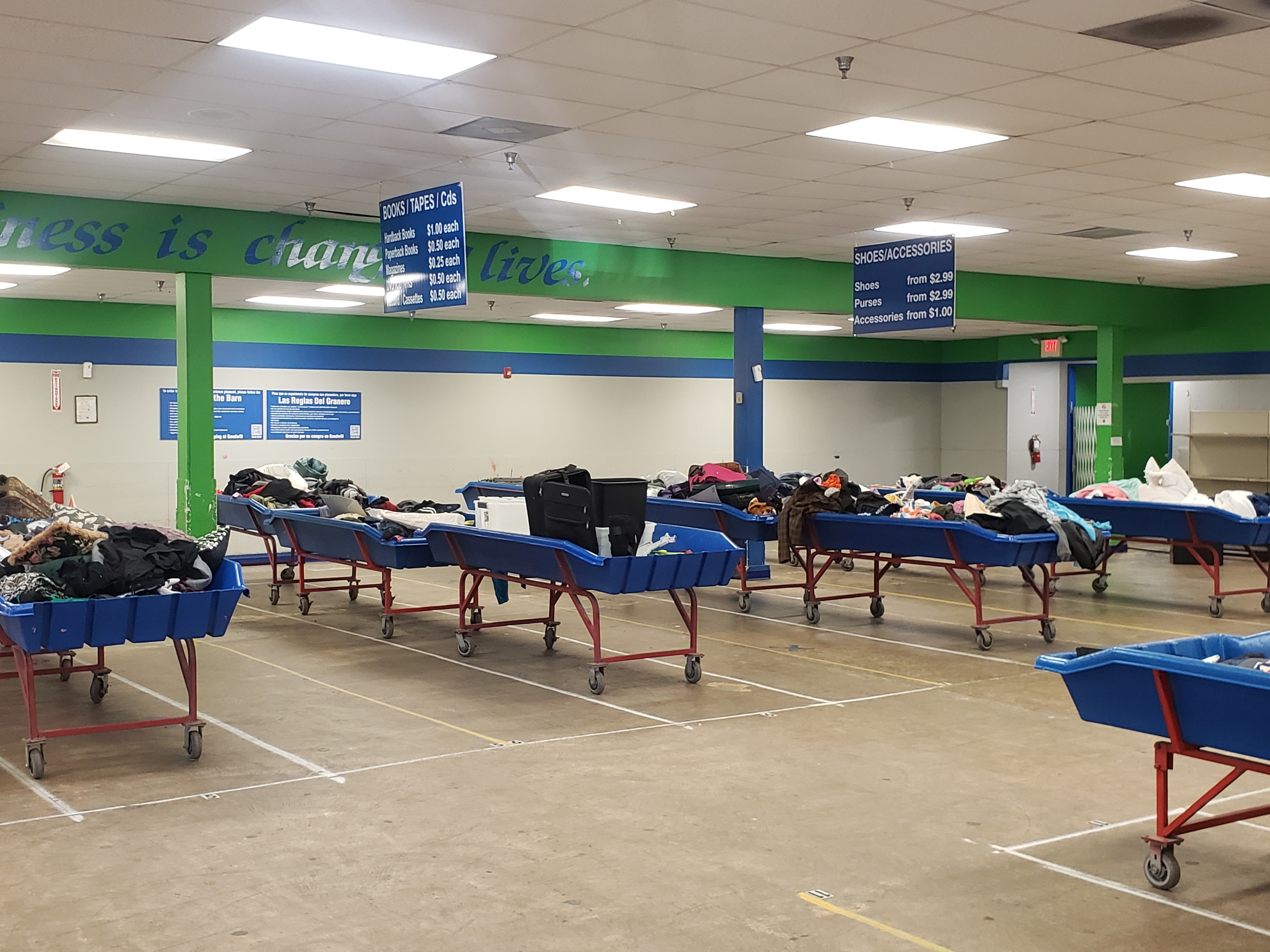 Goodwill Outlet Logo