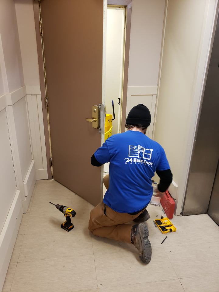 A-24 Hour Door National Inc Image