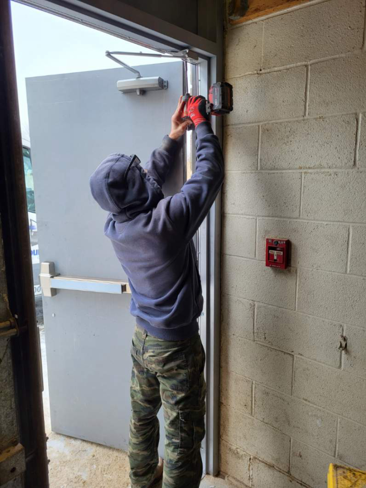 A-24 Hour Door National Inc Image