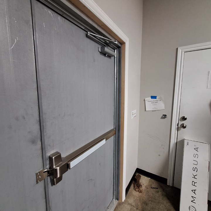 A-24 Hour Door National Inc Image