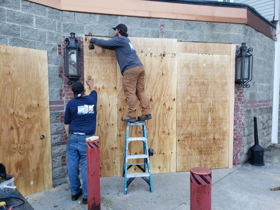 A-24 Hour Door National Inc Image