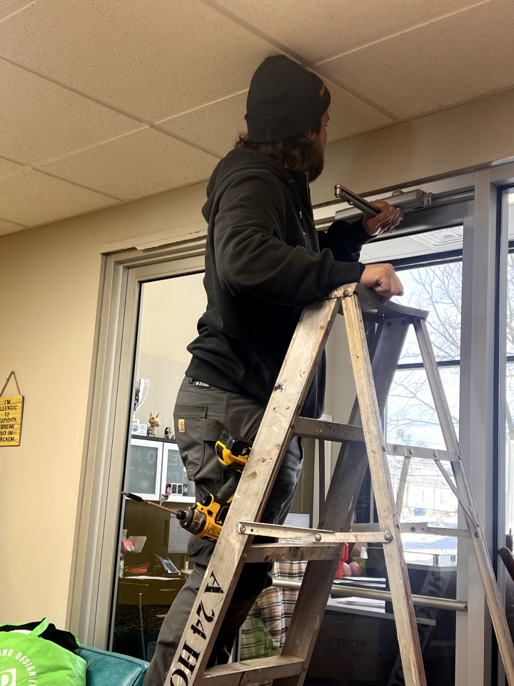 A-24 Hour Door National Inc Image