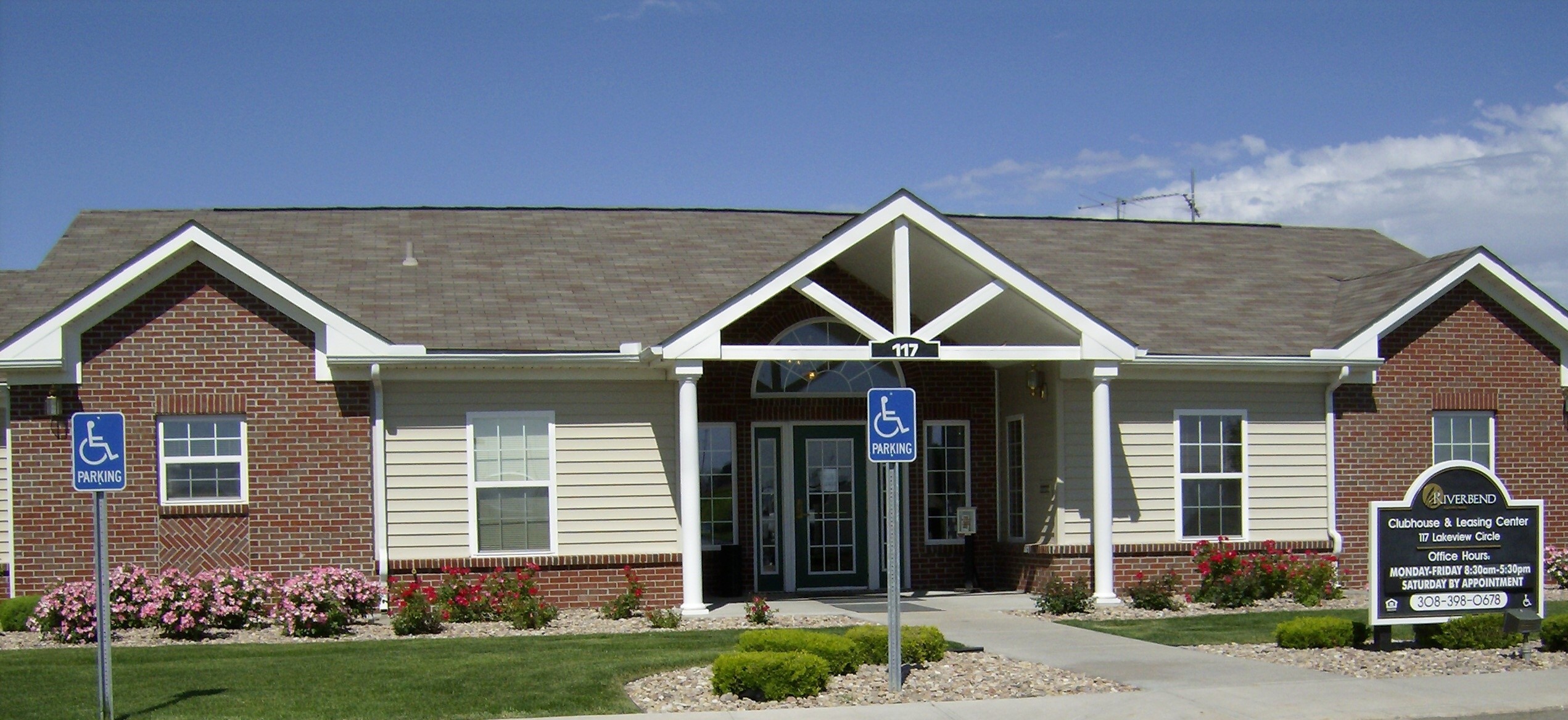 Riverbend Apartment Homes - Grand Island, NE