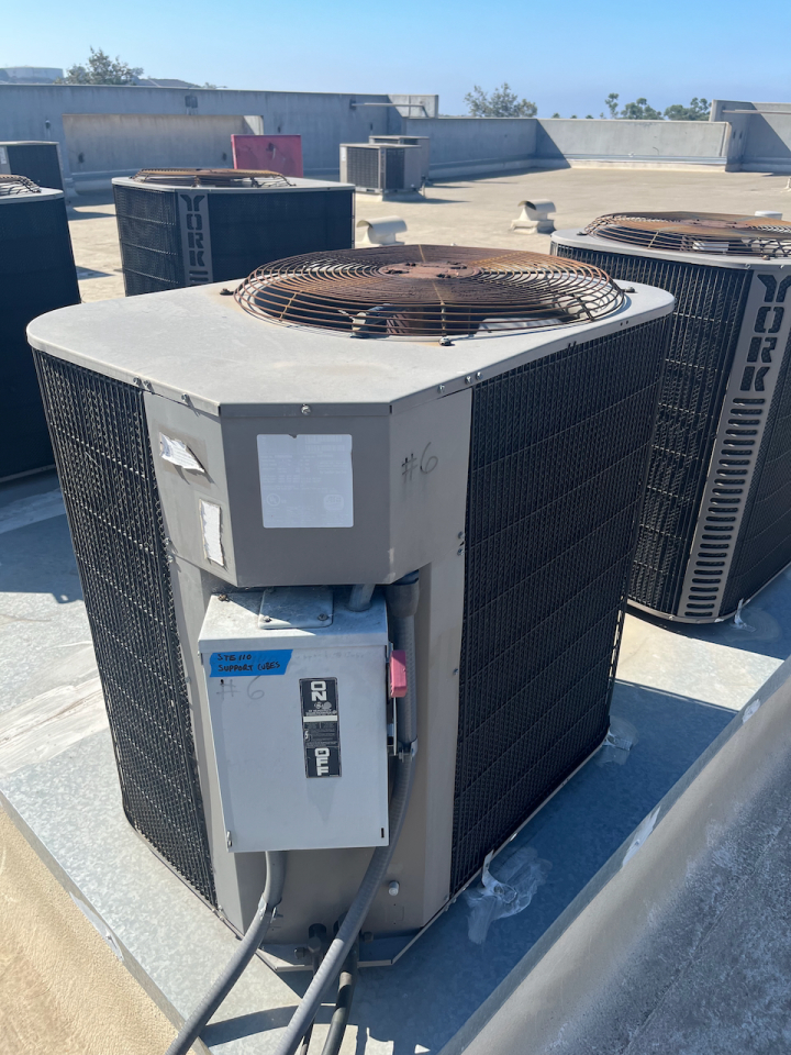 Maksbuilder - HVAC Contractor Image