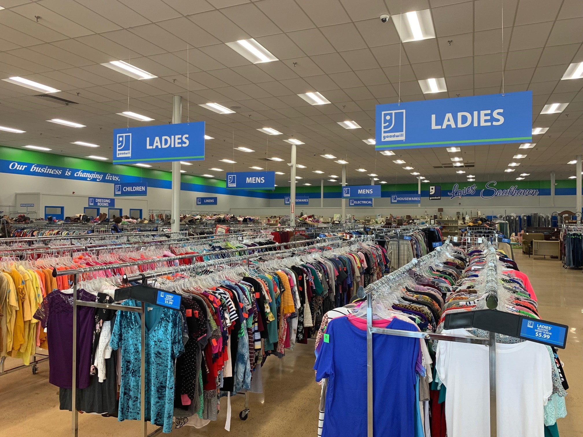 Goodwill Store Image