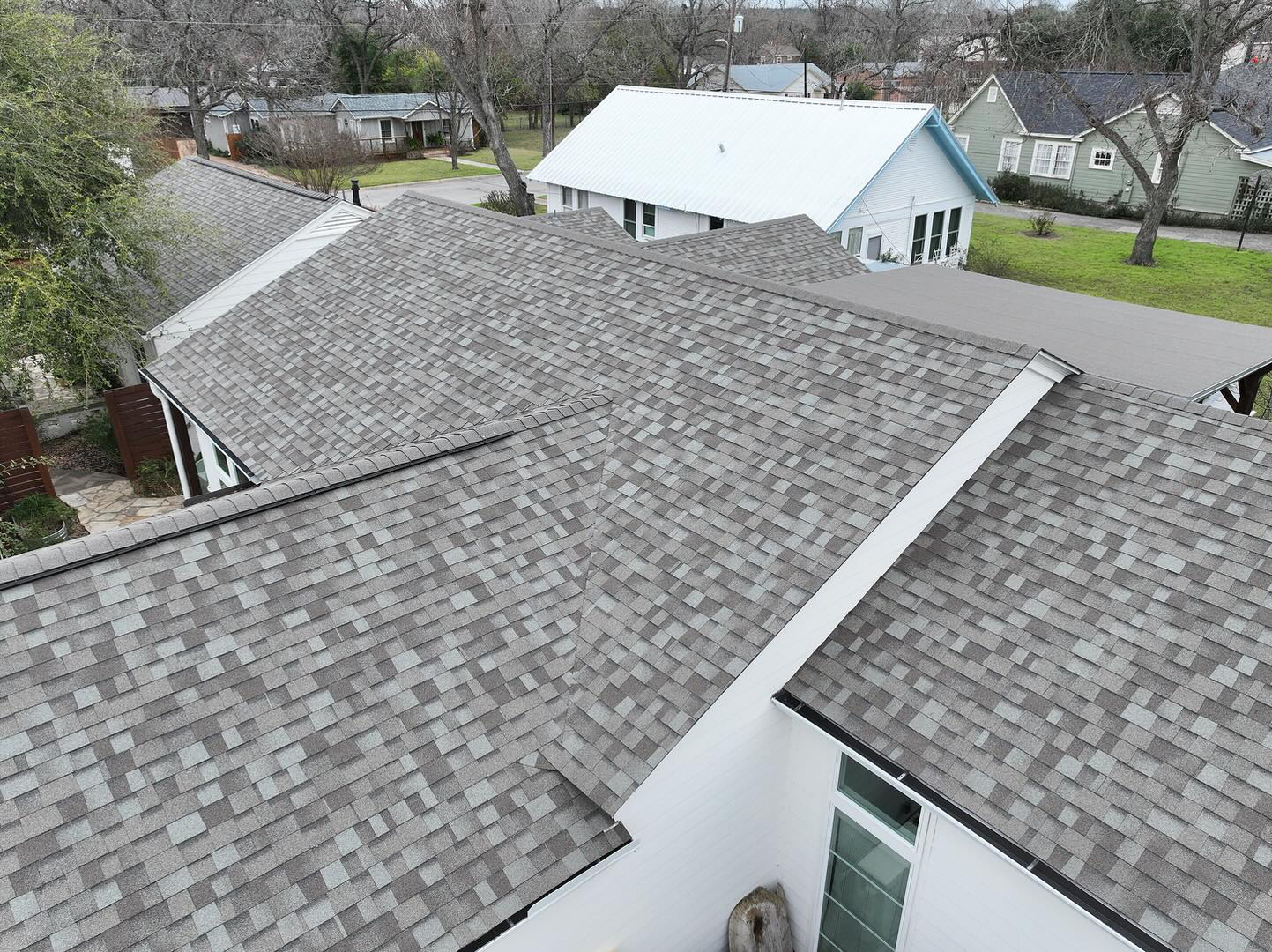 Spade Roofing and Gutters Image