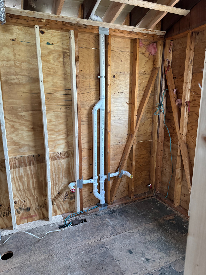 Tech Berati LLC - Plumbing Heating &amp; Cooling Logo