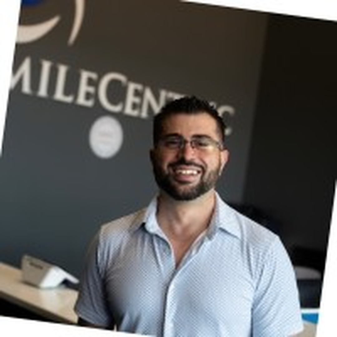 SmileCentric - Cosmetic Dentist / Dental Implant Center Image