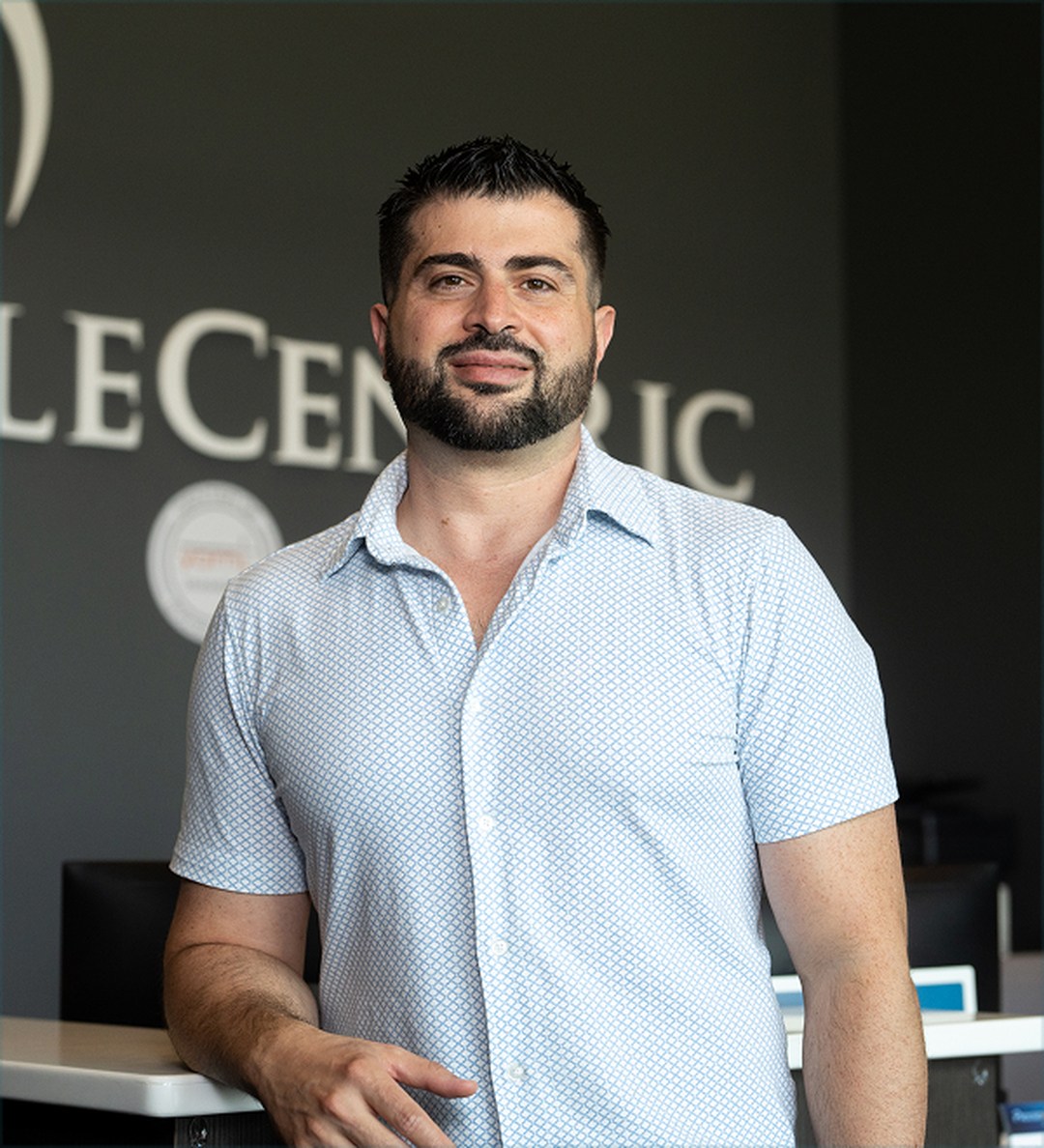 SmileCentric - Cosmetic Dentist / Dental Implant Center Image