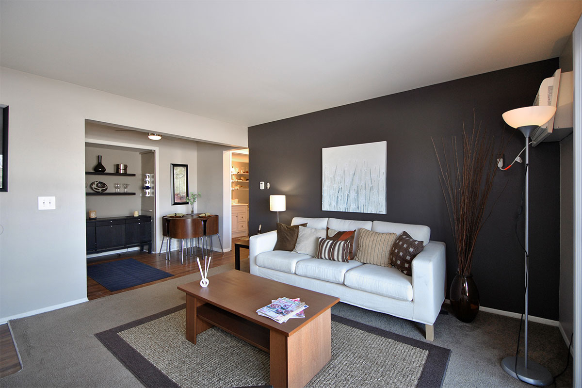 Carlyle Place - Clinton Township, MI