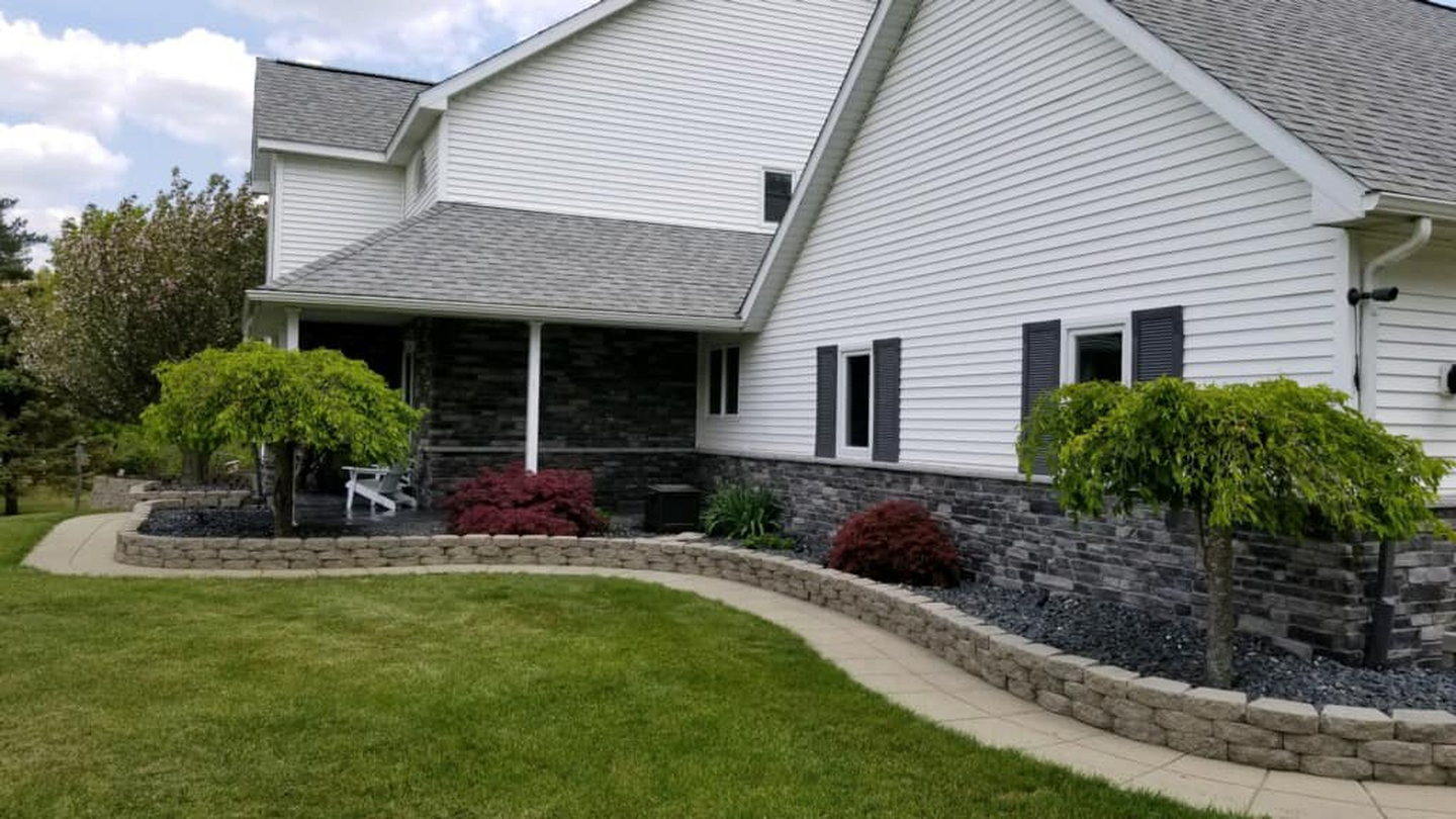 Signature Home Pros Image