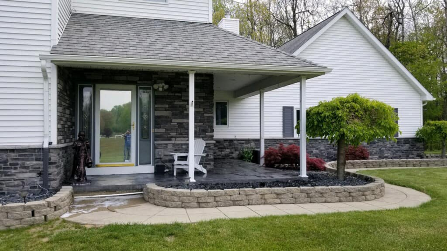 Signature Home Pros Image
