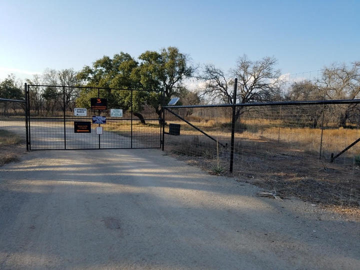 Frank Valdez Fencing Image