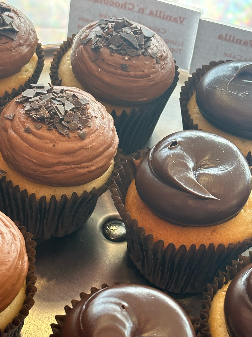 Smallcakes Cupcakery Smyrna Image