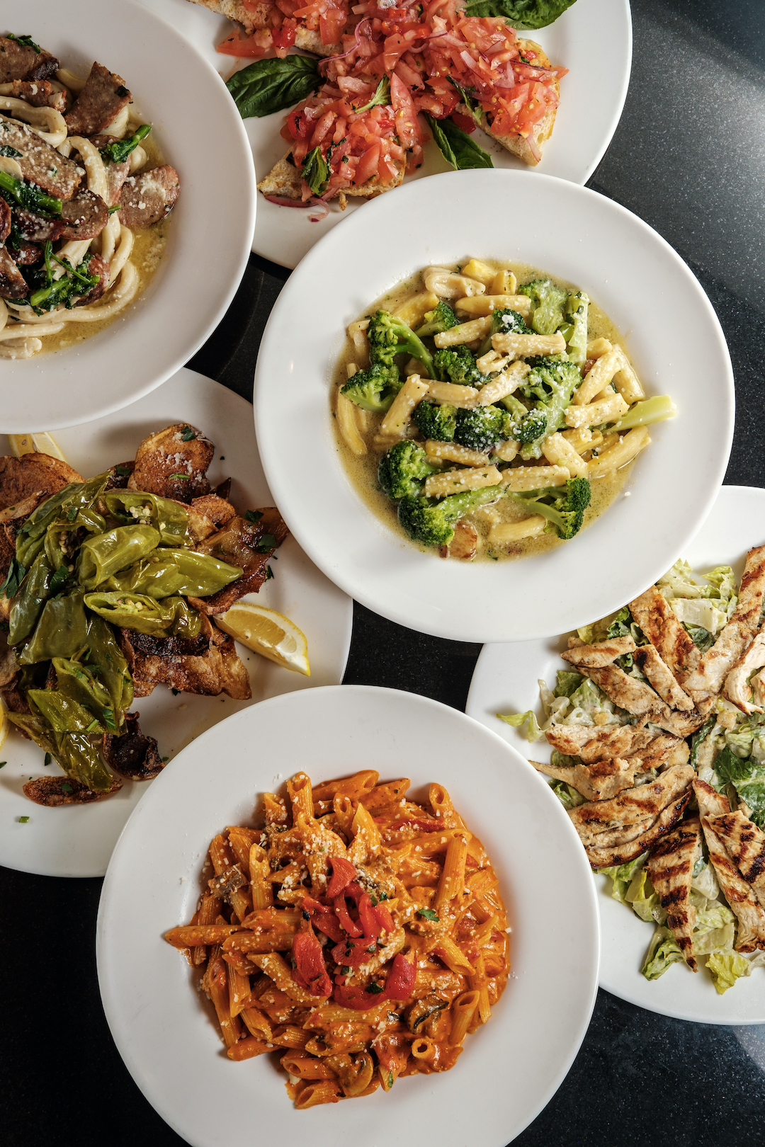 Hollywood Pizzeria & Restaurant Image