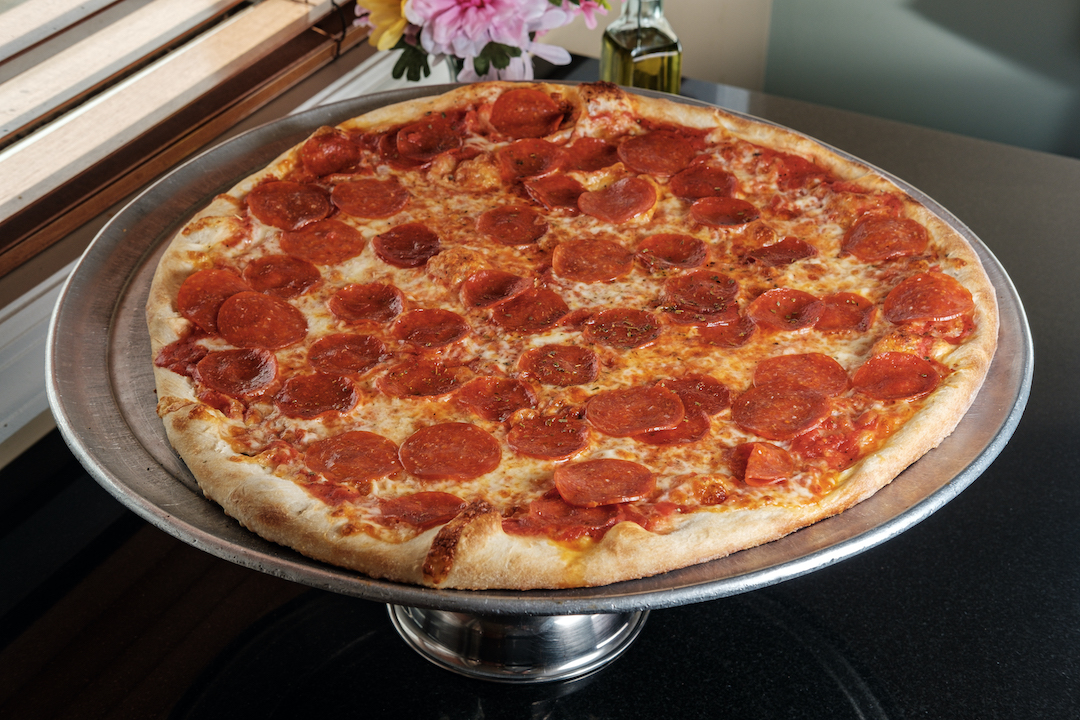 Hollywood Pizzeria & Restaurant Image