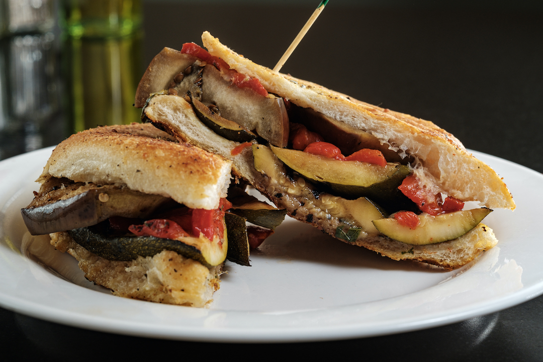 Hollywood Pizzeria & Restaurant Image