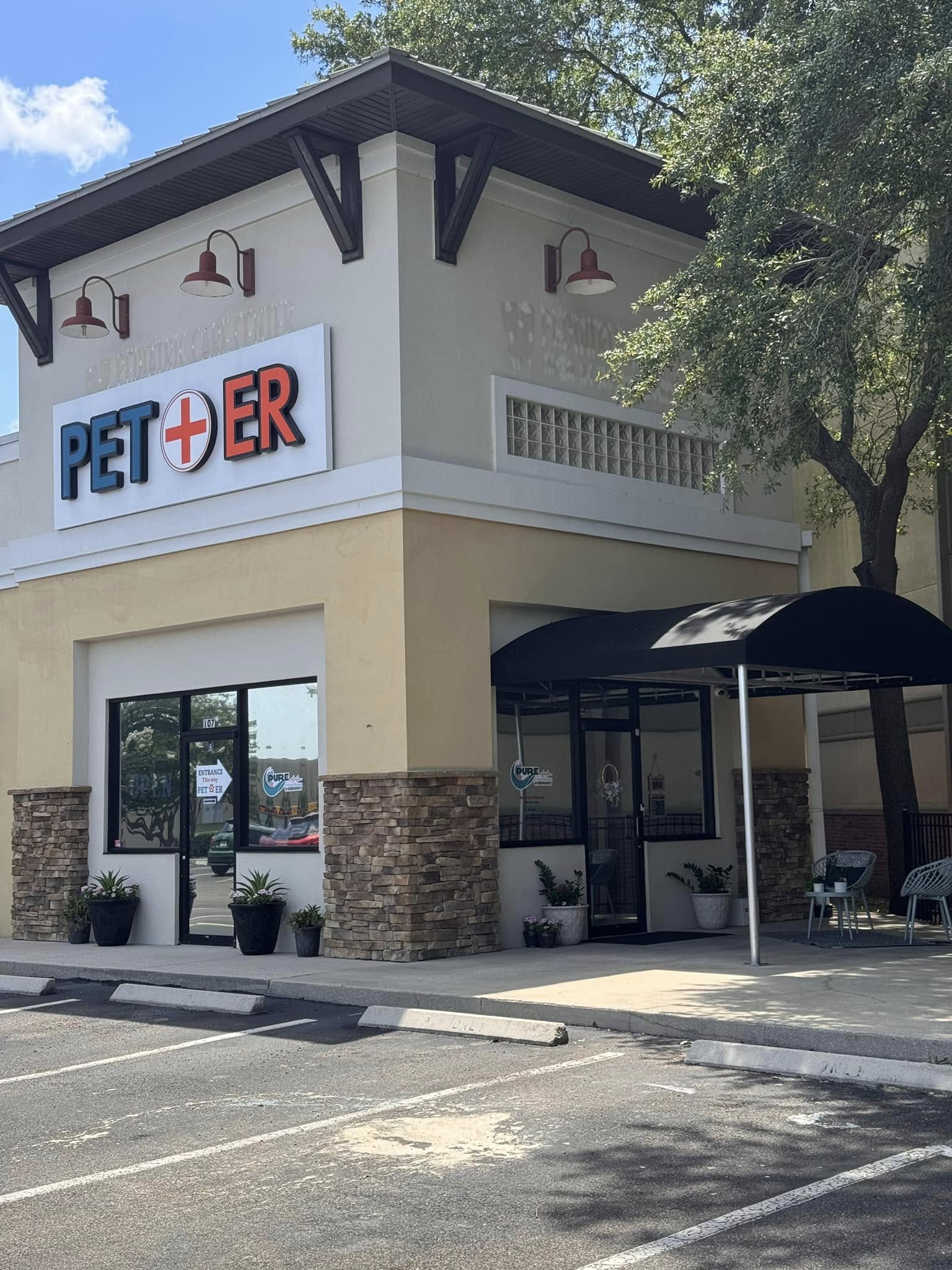 Pet Urgent Response and Emergency Image