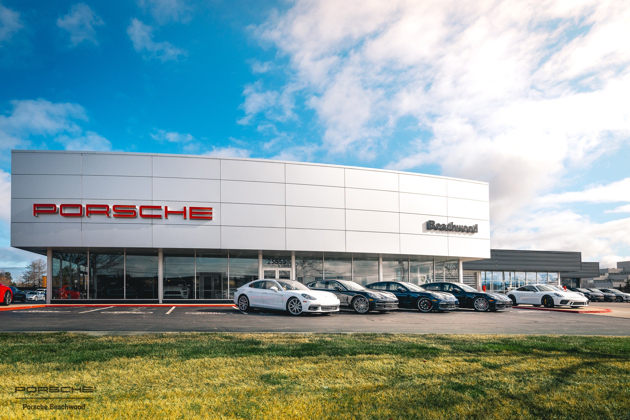 Porsche Beachwood Service Department - Beachwood, OH