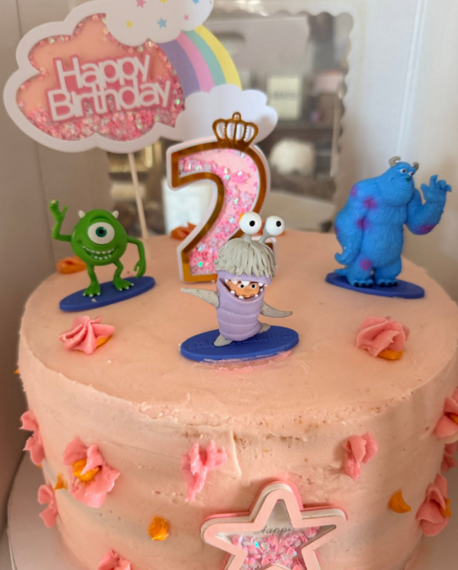 Cakes.By.The.Ocean