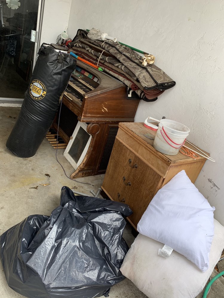 Junkout Junk Removal Image