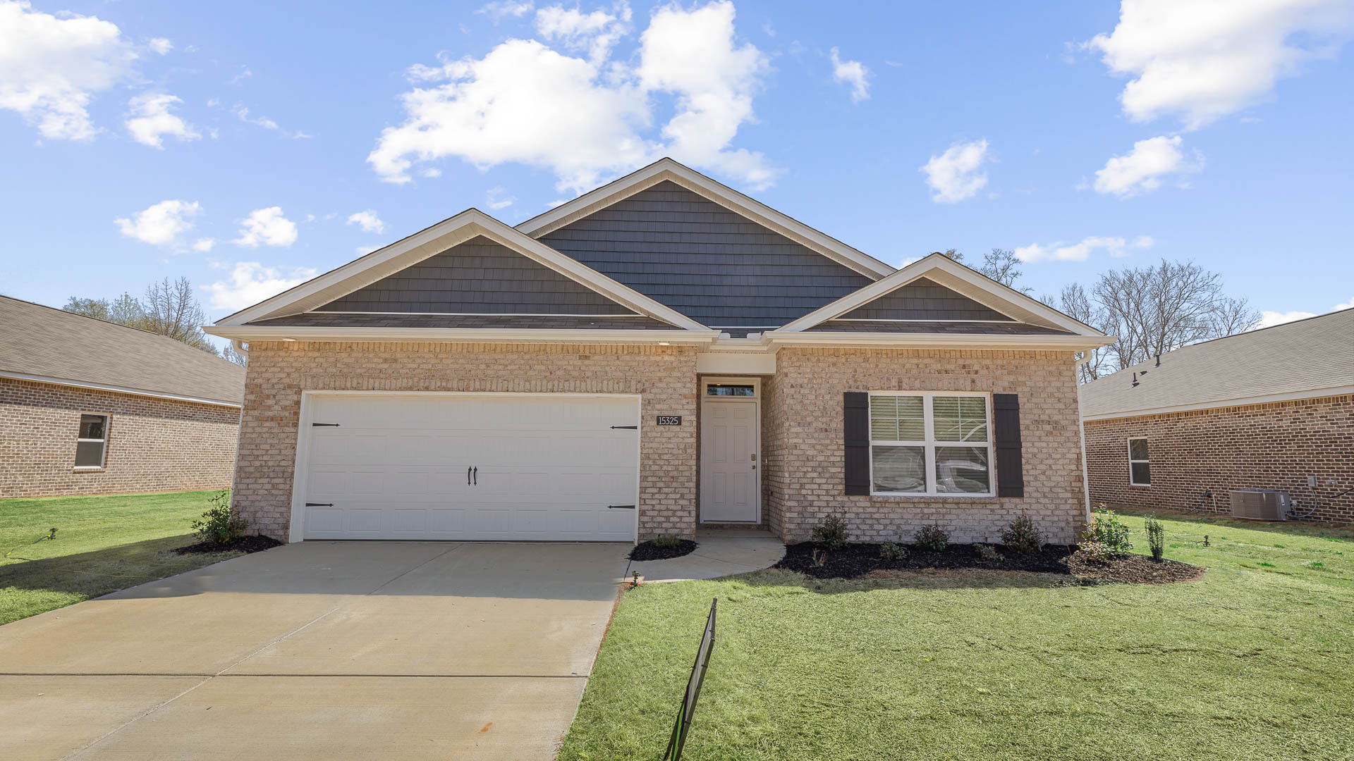 Tunlaw Ridge by D.R. Horton Image