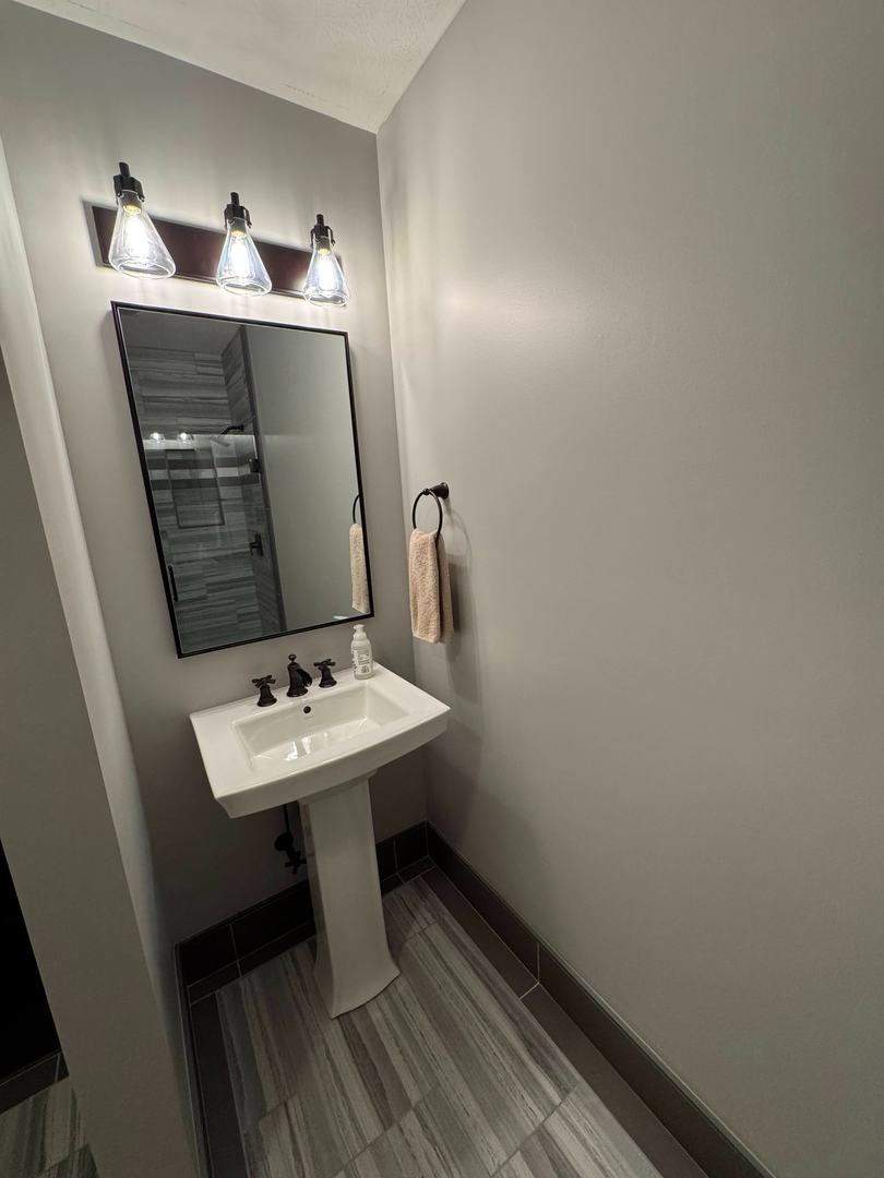 Fast Bath Makeover Image