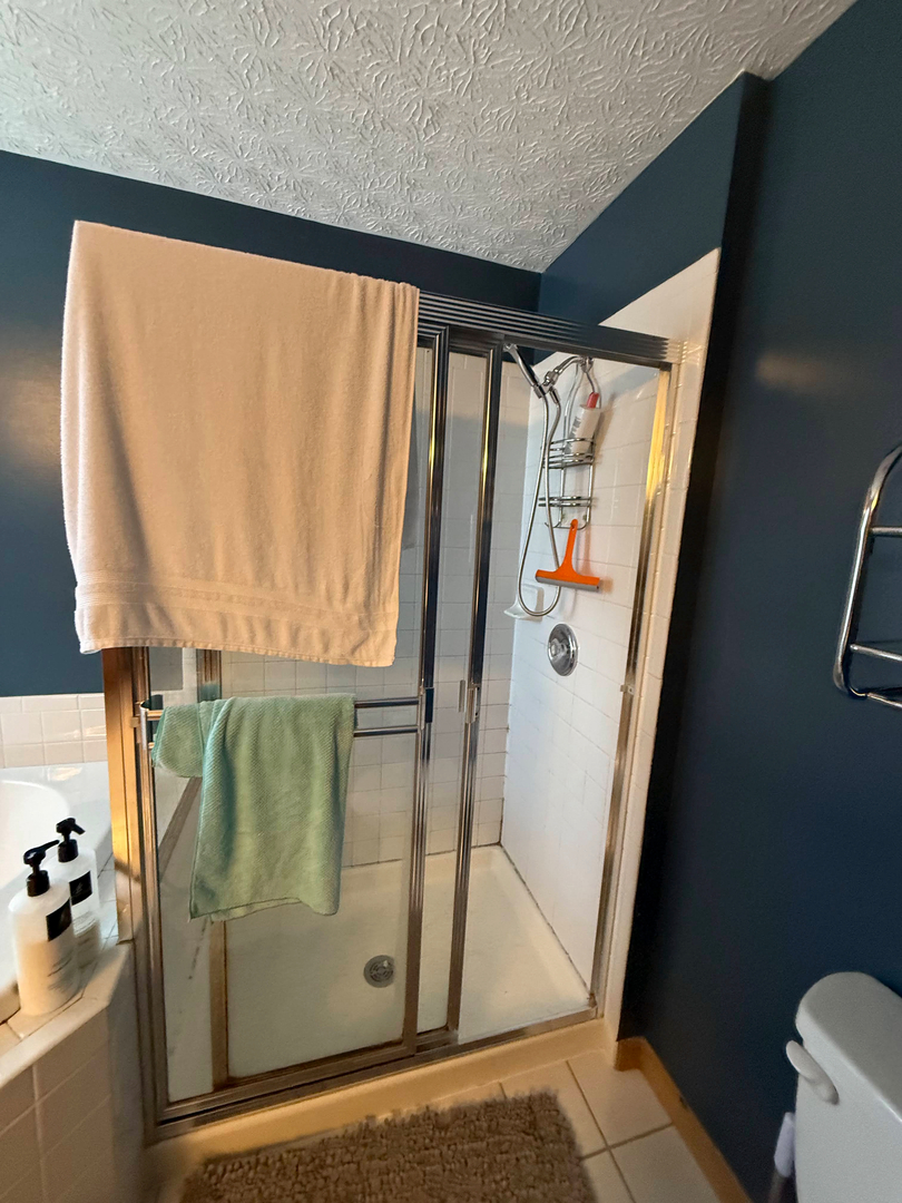 Fast Bath Makeover Image