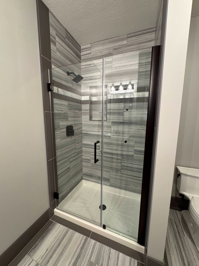 Fast Bath Makeover Image