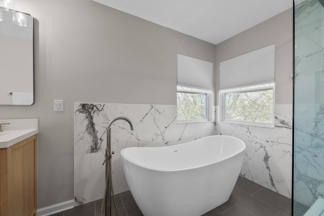 Fast Bath Makeover Image