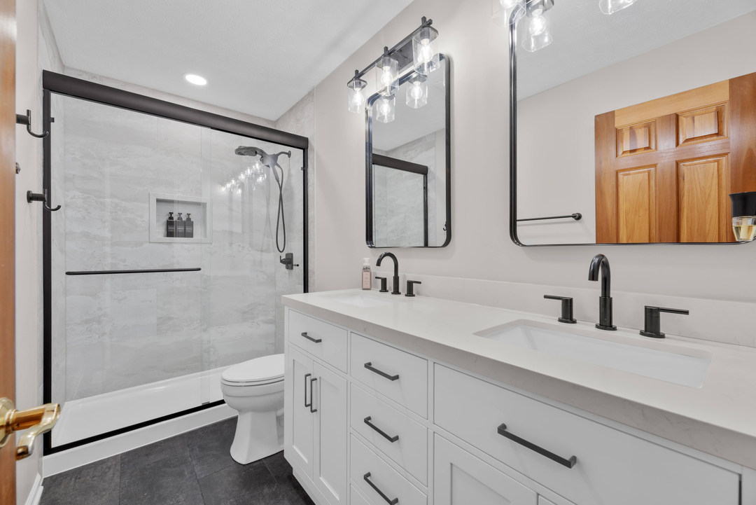 Fast Bath Makeover Image