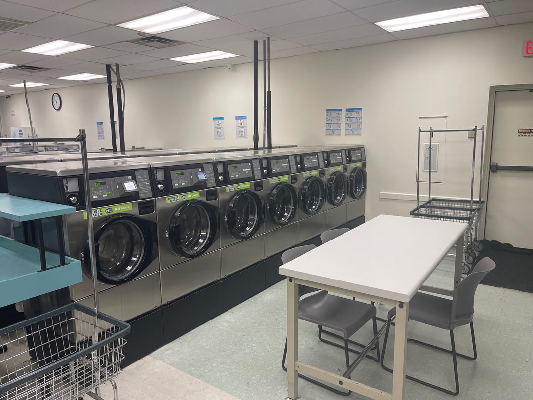 Speedy Wash Coin Laundry Westside Image