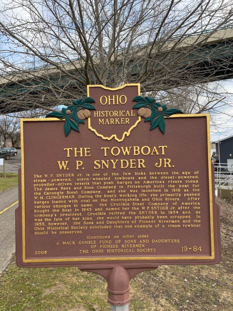 walking near me in Muskingum Park in winter