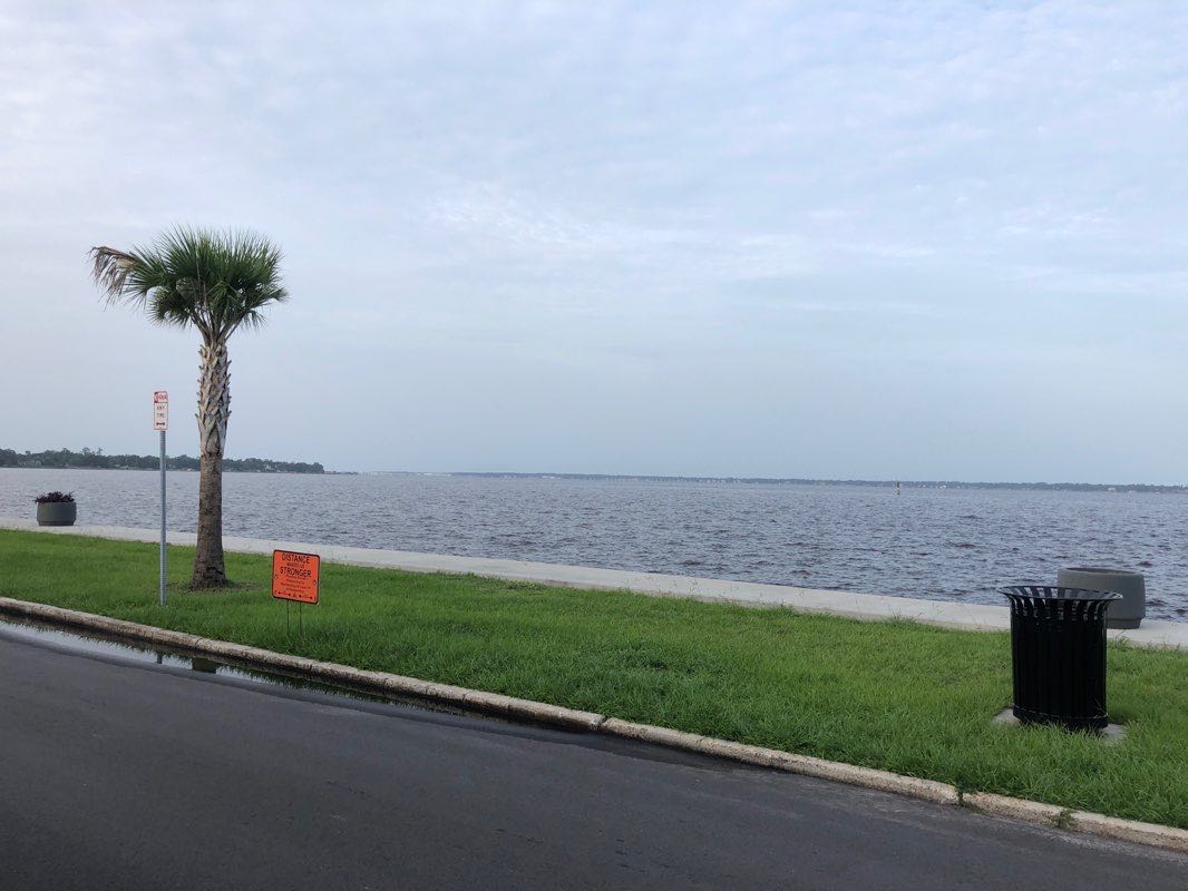 walking near me in Friendship Park in winter