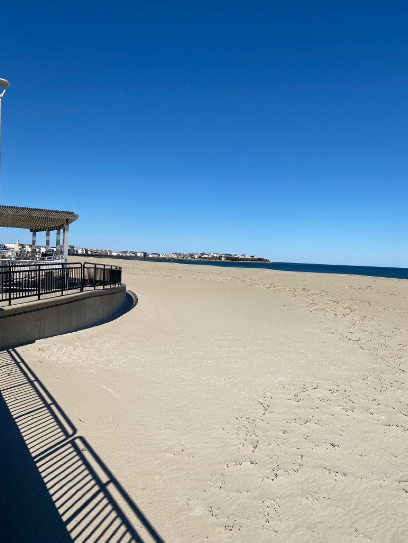 walking near me in Hampton Beach State Park in winter