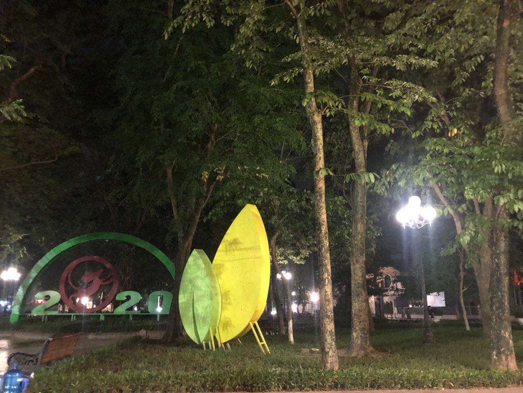 walking near me in Ly Thai To Park in winter