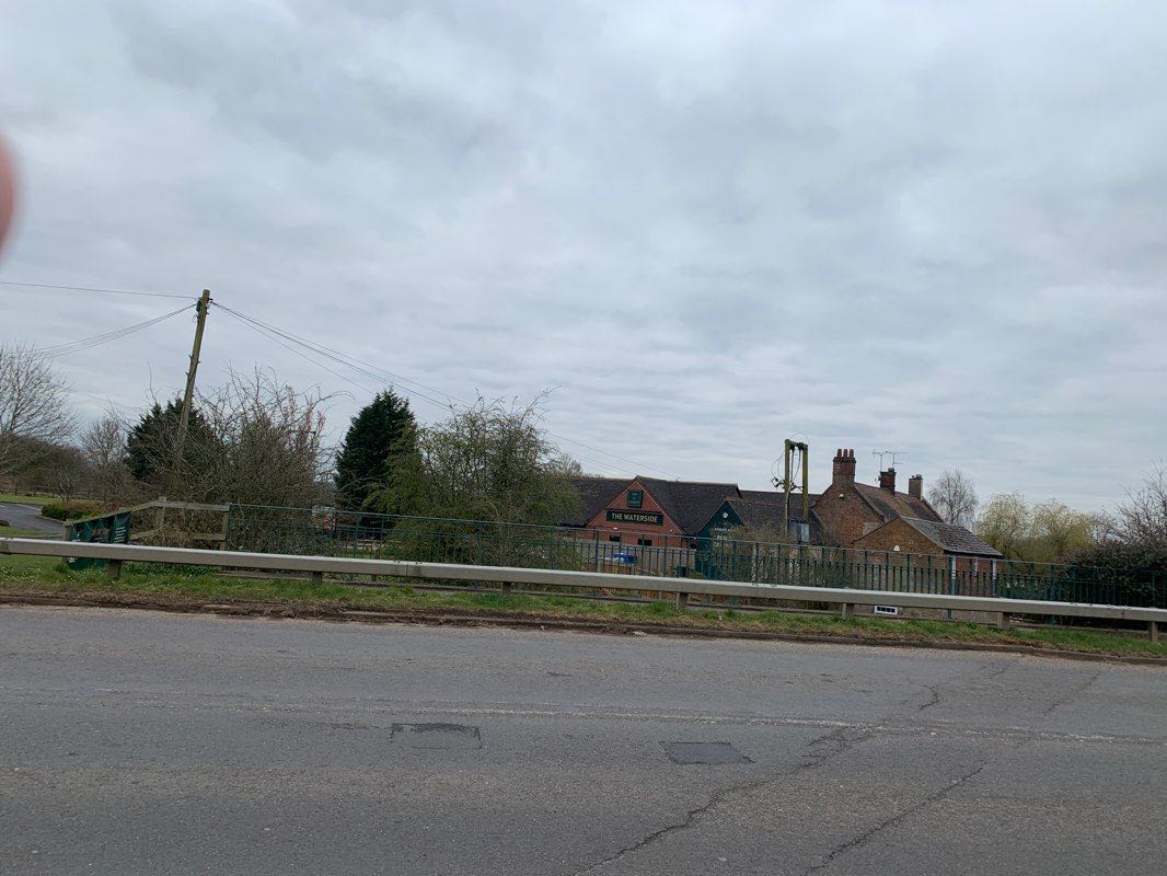 walking near me in Hilmorton Village Green in winter