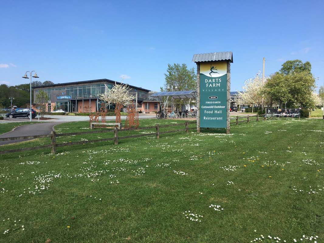 walking near me in Northbrook Approach in winter