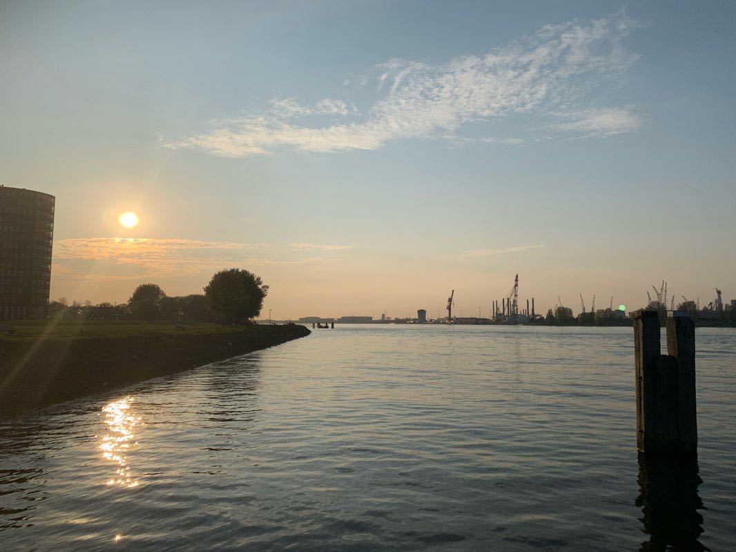 walking near me in Pernisserpark in winter