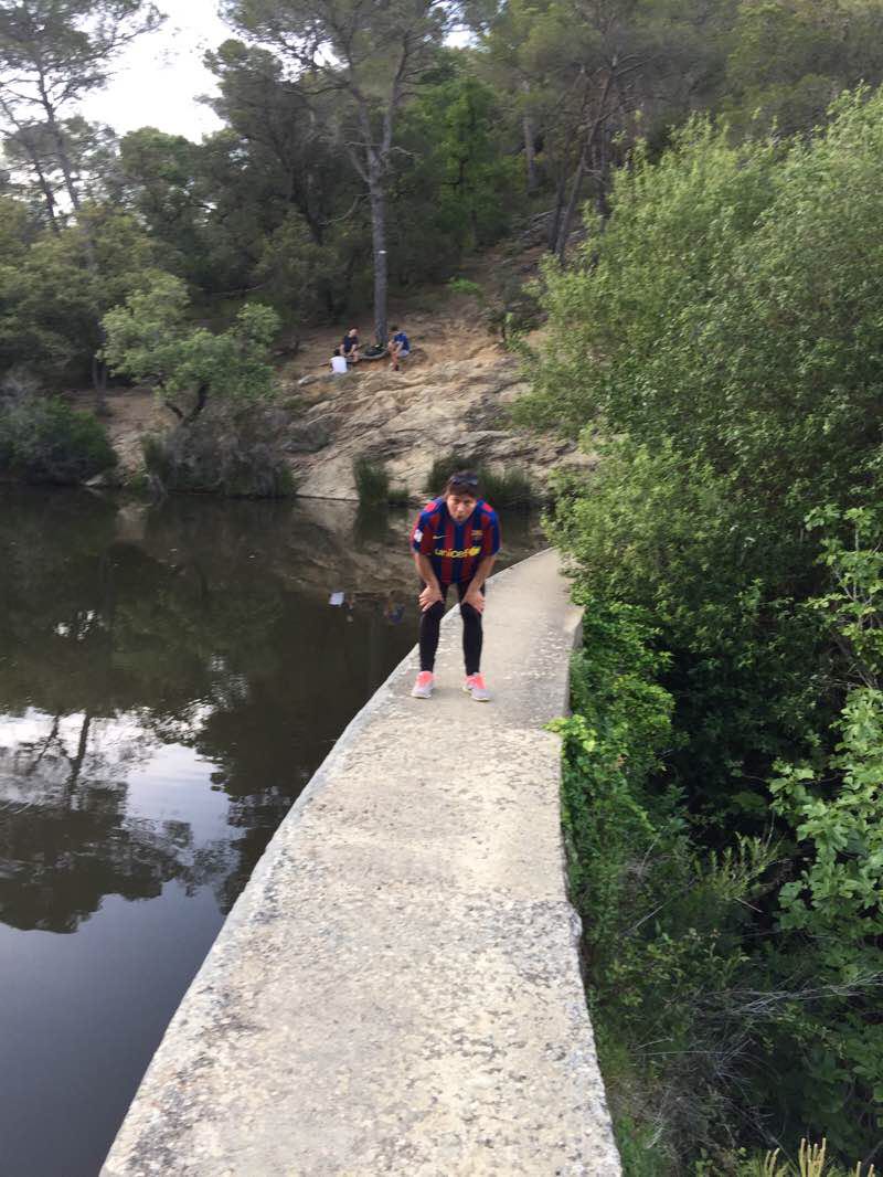 walking near me in Plaça de Can Roca in winter